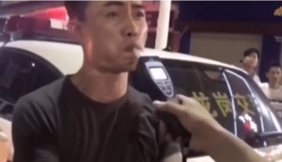 ​男子当交警面猛灌半瓶白酒：现在才喝，你怎么证明我酒驾？