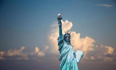 ​Statue of Liberty为何是女神？左手拿的原来不是书，曾部分毁坏过