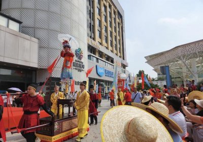 ​19版飘色巡游回归！广州番禺南村员岗举行飘色巡游展演